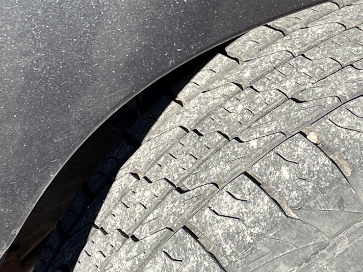 #5-•-2003-chevy-silverado-truck-(has-az-title)-image-14