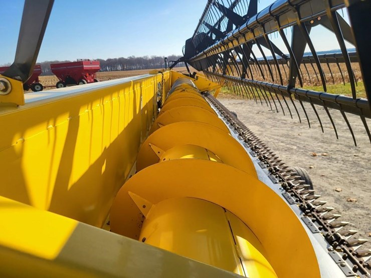 new-holland-74c-image-30