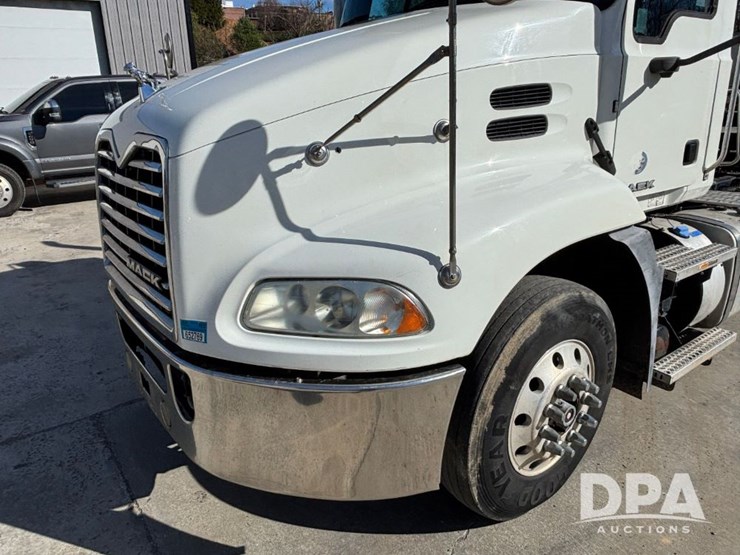 2018-mack-cxu613-truck-(gp12152)-image-22