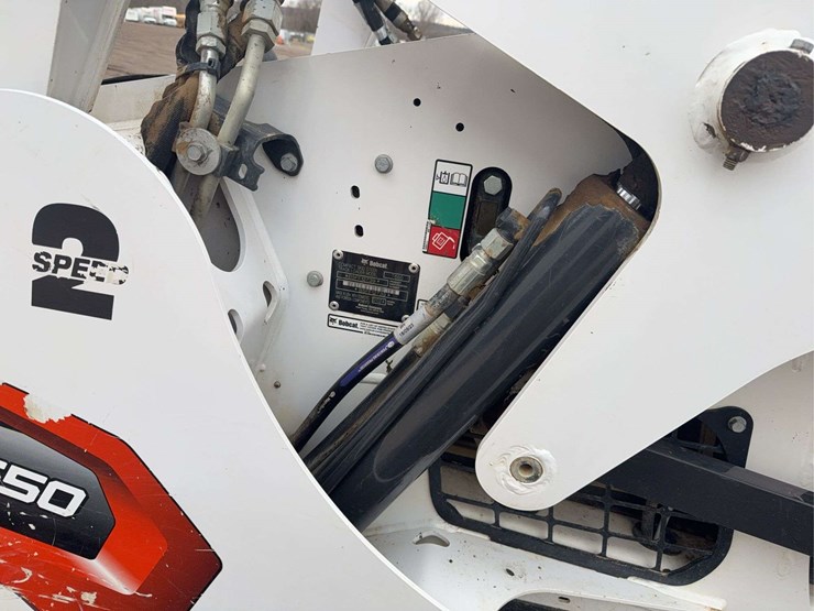 2024-bobcat-t650-image-26