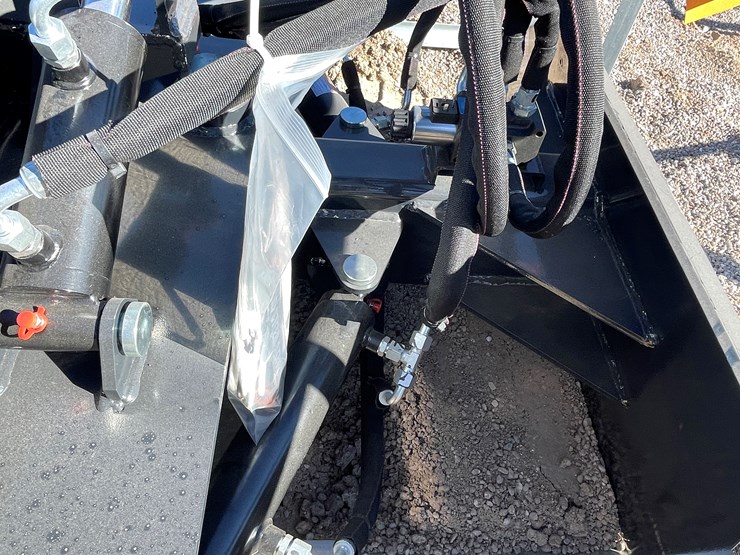 #221-•-6-way-dozer-blade-image-13