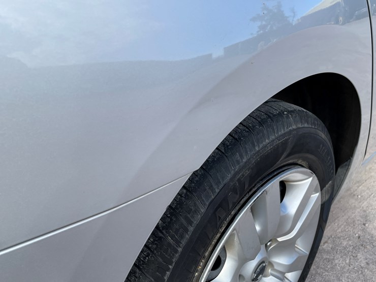 #4-•-2013-nissan-sentra-(has-nm-title)-image-36