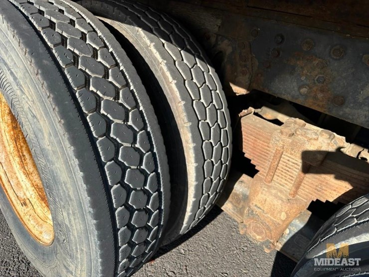 2006-peterbilt-fuel-truck-xx75502-image-10