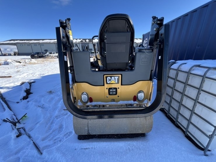 caterpillar-cb24b-image-3