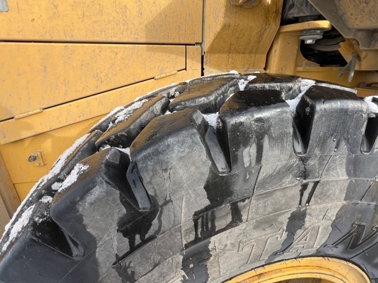 john-deere-624-image-7