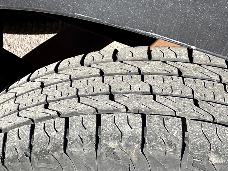 #5-•-2003-chevy-silverado-truck-(has-az-title)-image-16