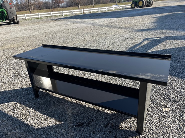 #1573a-•-work-bench-image-3