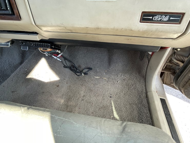 #7-•-cadillac-deville-(nm-title-in-delay)-image-90