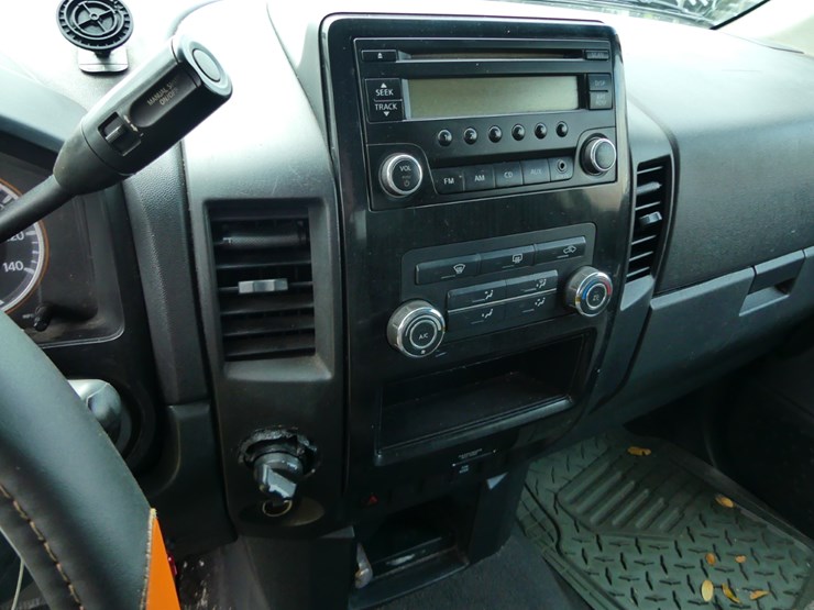 2013-nissan-titan-image-14