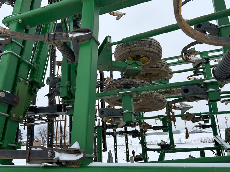 john-deere-2210-image-12