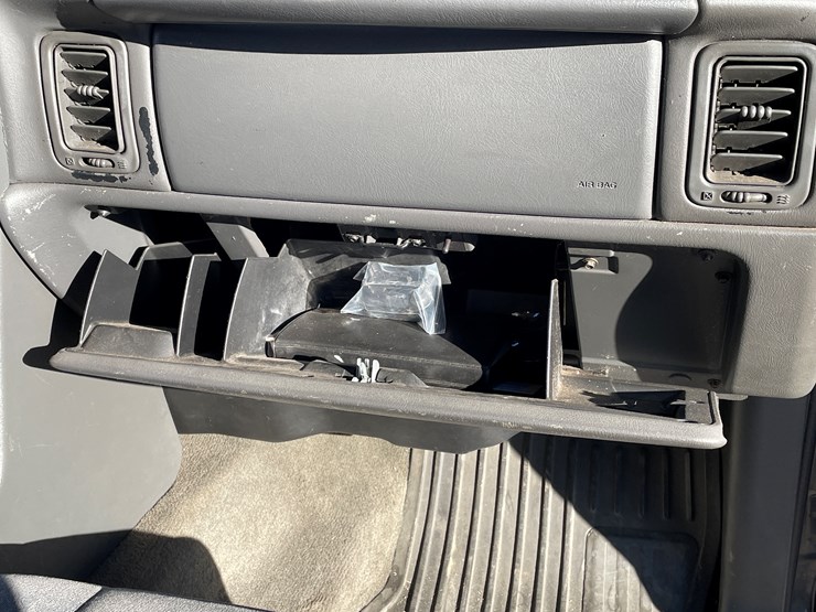 #5-•-2003-chevy-silverado-truck-(has-az-title)-image-84