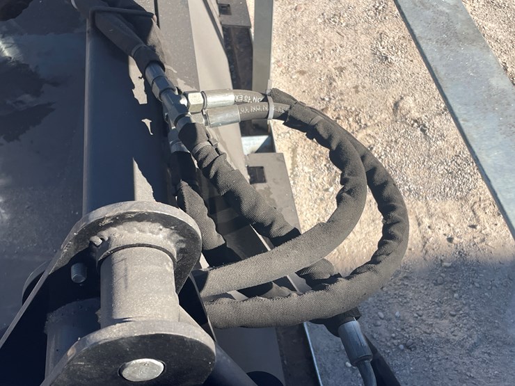 #252-•-40-in-1-combination-skid-steer-bucket-image-11