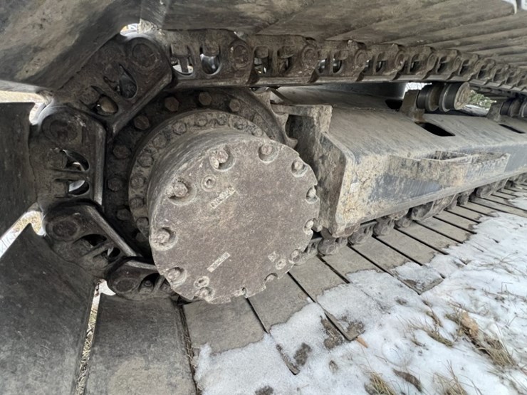 deere-245g-lc-image-21