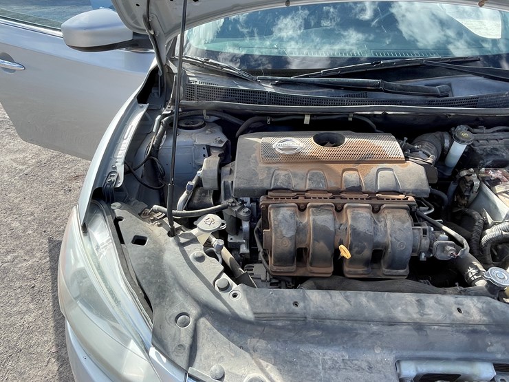 #4-•-2013-nissan-sentra-(has-nm-title)-image-119