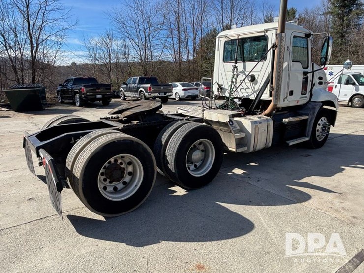 2018-mack-cxu613-truck-(gp12152)-image-6