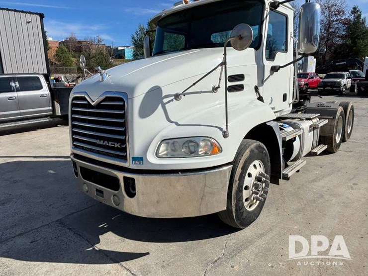 2018-mack-cxu613-truck-(gp12152)-image-18