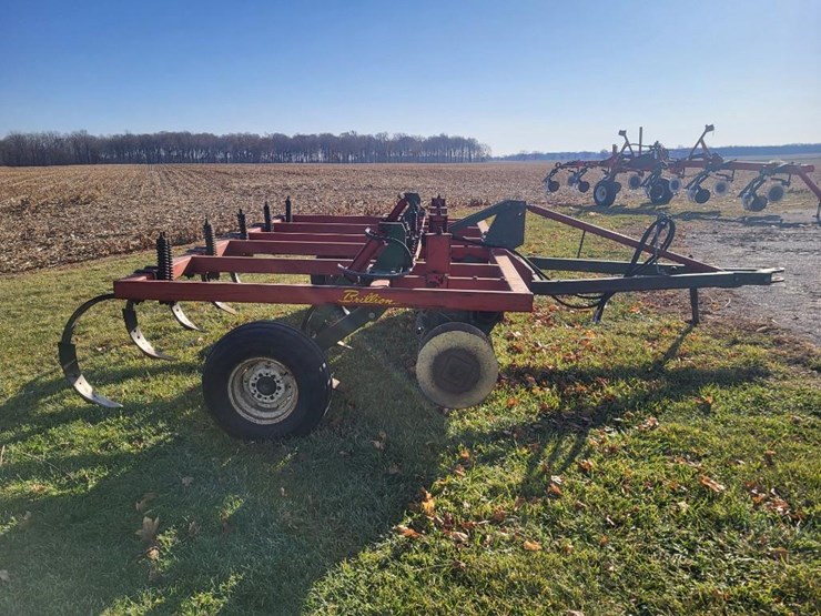 brillion-9-shank-soil-saver-image-6