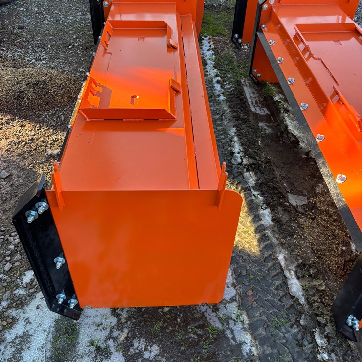 #1578 • Snow pusher 8 foot