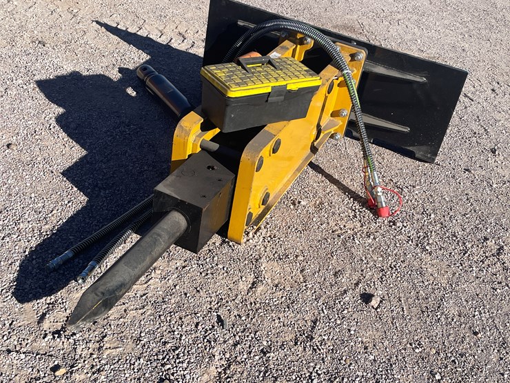 #261-•-skid-steer-concrete-breaker-image-14