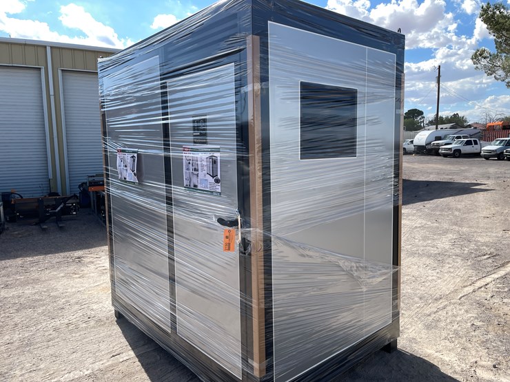 #350-•-portable-restroom-image-9