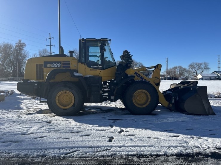 komatsu-wa320-8-image-6