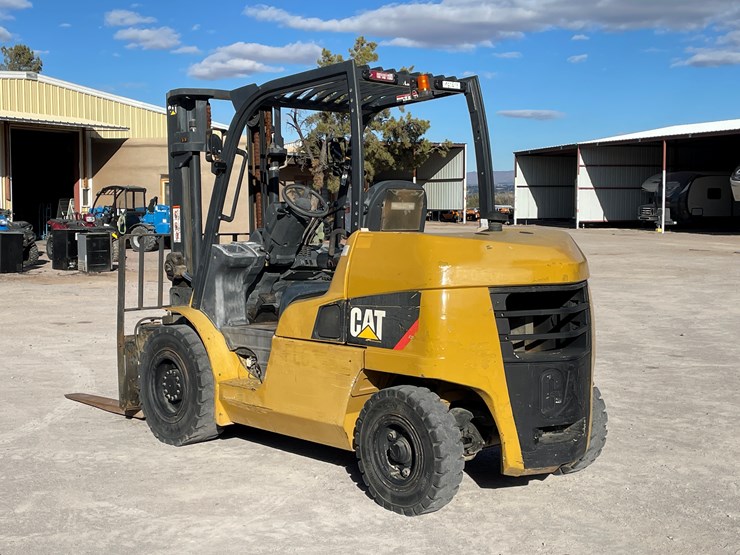 #15-•-2015-cat-forklift-image-7