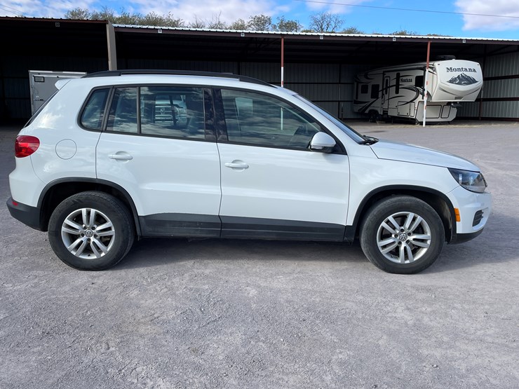 #3-•-volkswagen-tiguan-(nm-title-in-delay)-image-4
