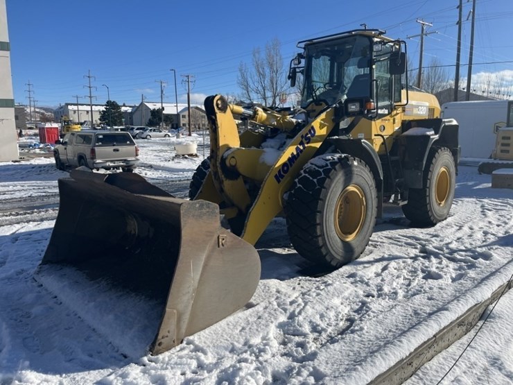 komatsu-wa320-8-image-1