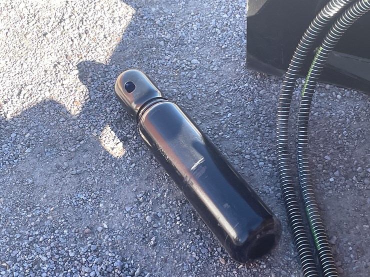 #261-•-skid-steer-concrete-breaker-image-13