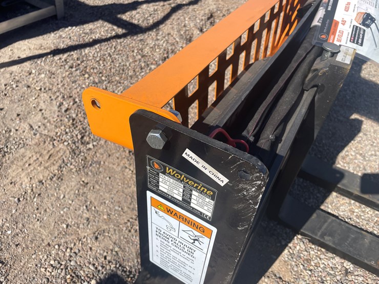 #210-•-pallet-fork-hydraulic-adjustable-image-16