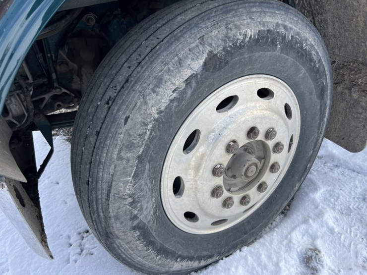 1998-peterbilt-379-image-13