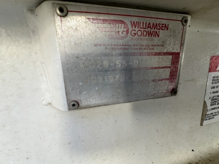 2020-peterbilt-389-image-42