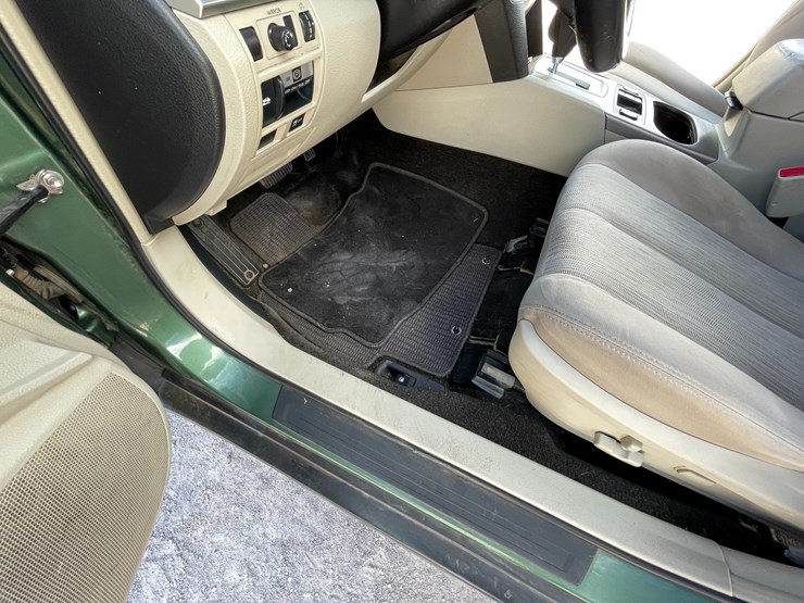 #8-•-2014-subaru-legacy-wagon-(nm-title-in-delay)-image-93