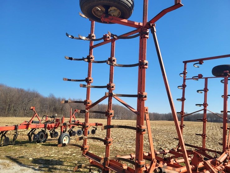 allis-chalmers-1300-field-cultivator-image-26