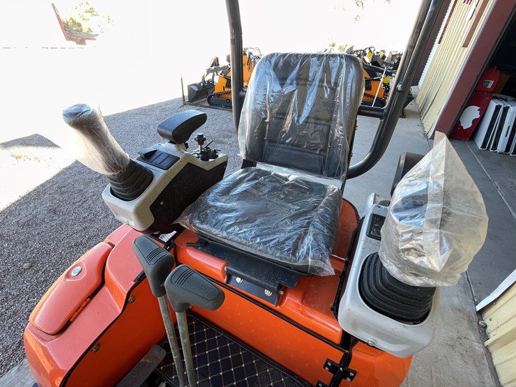 #236-•-mini-excavator-image-21