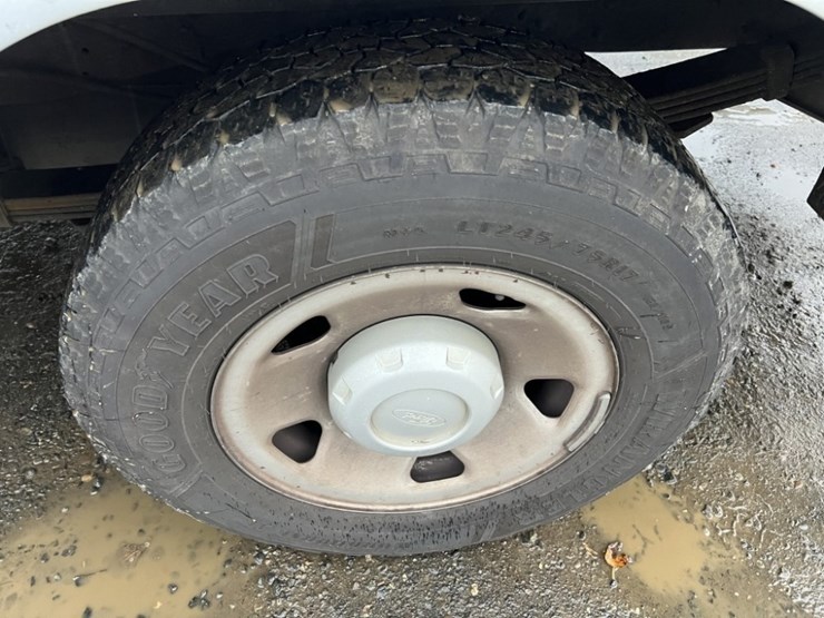 2008-ford-f250-xl-image-18