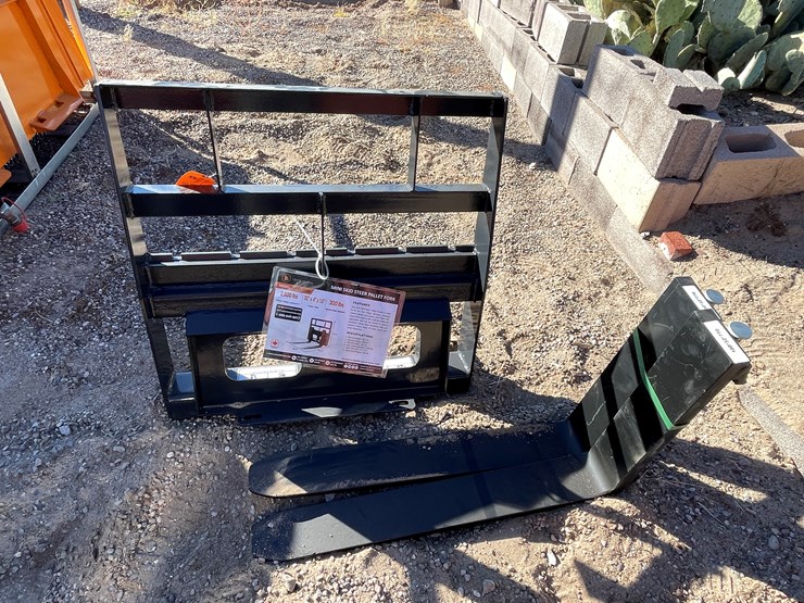 #204-•-mini-pallet-fork-image-2