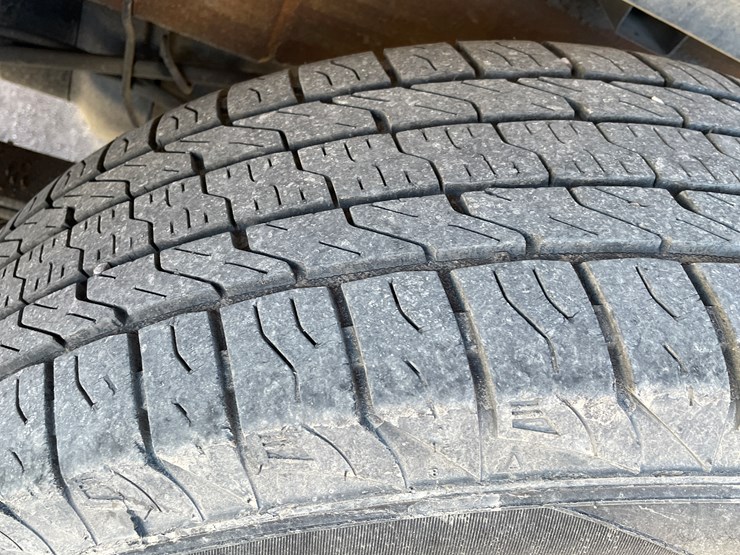 #5-•-2003-chevy-silverado-truck-(has-az-title)-image-10