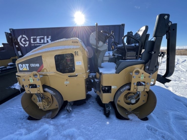 caterpillar-cb24b-image-2