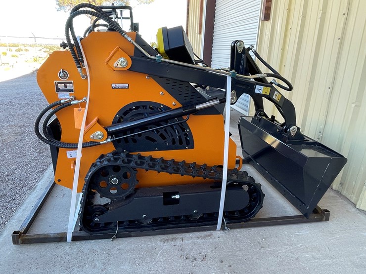 #226-•-mini-skid-steer-loader-image-22