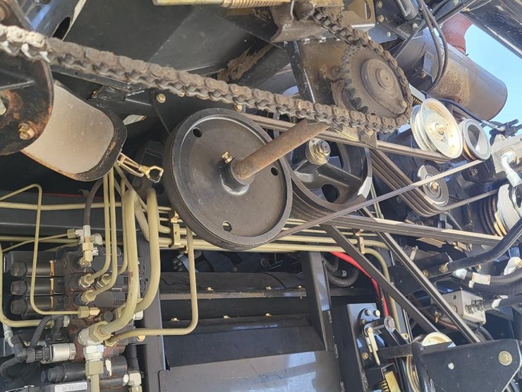 new-holland-cr9040-image-29