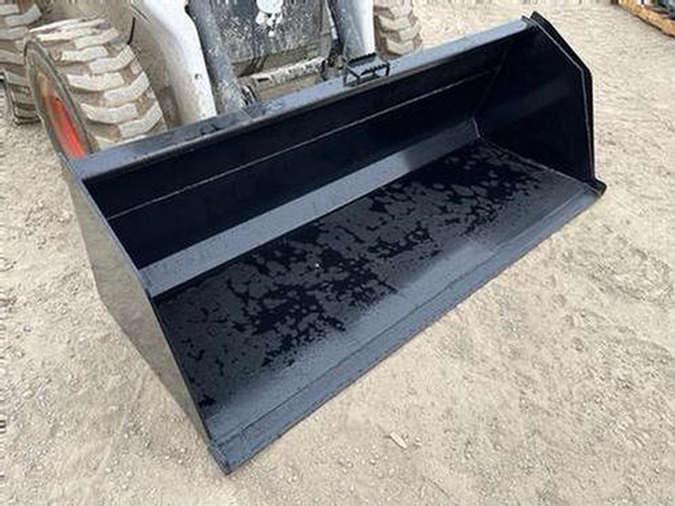 kit-container-84"-skid-steer-snow/litter-bucket-image-3