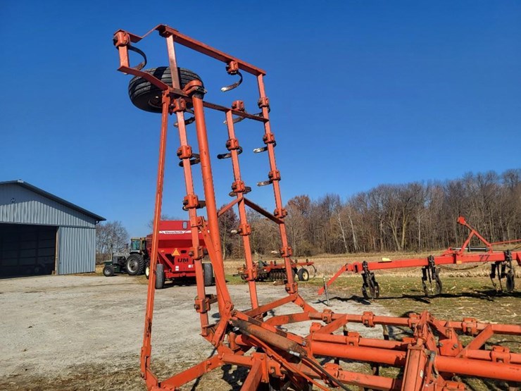 allis-chalmers-1300-field-cultivator-image-11