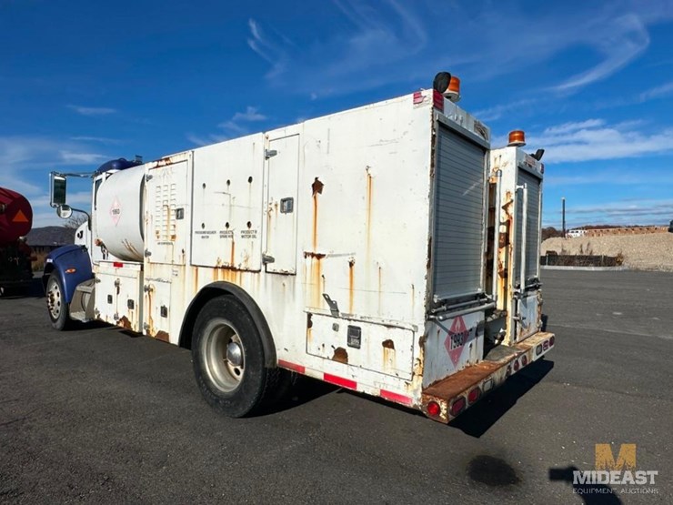 2004-peterbilt-pb335-fuel/lube-truck-xx65317-image-5