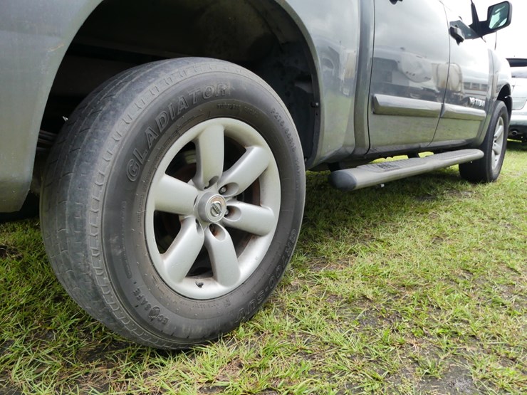 2013-nissan-titan-image-6