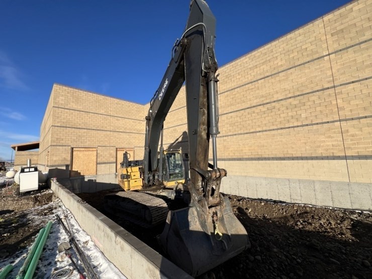 john-deere-350-image-24