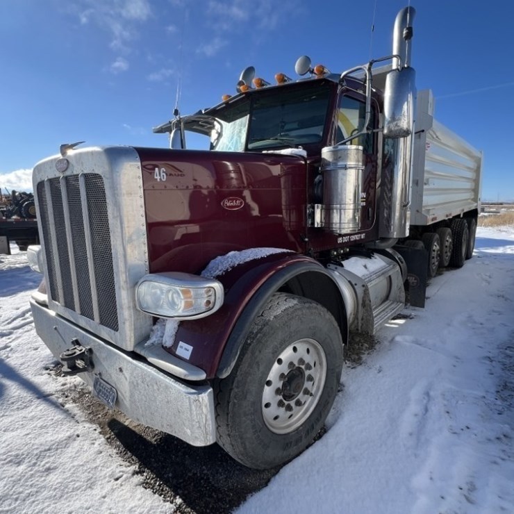 2020 PETERBILT 389