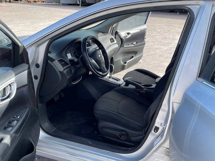 #4-•-2013-nissan-sentra-(has-nm-title)-image-66