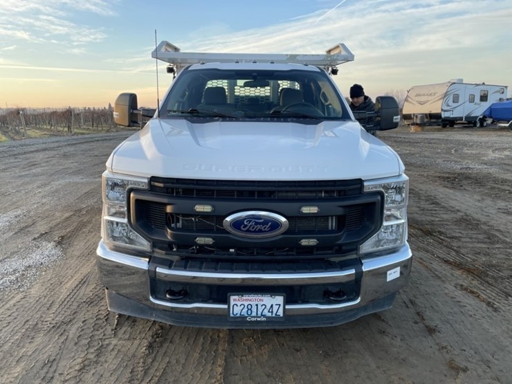 2022-ford-f350-xl-image-7