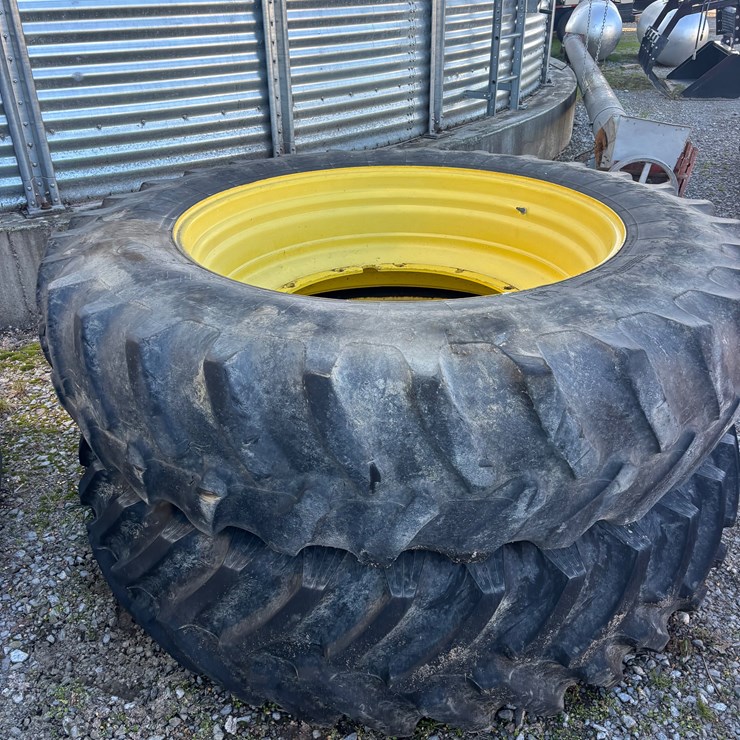 #1592 • 480/46 tires and rims